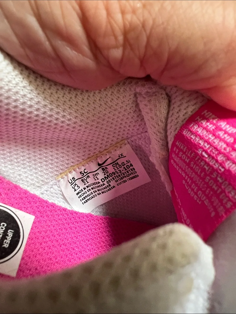 NWOB Nike Toddler White Sneakers with Pink Logo - size 5C
